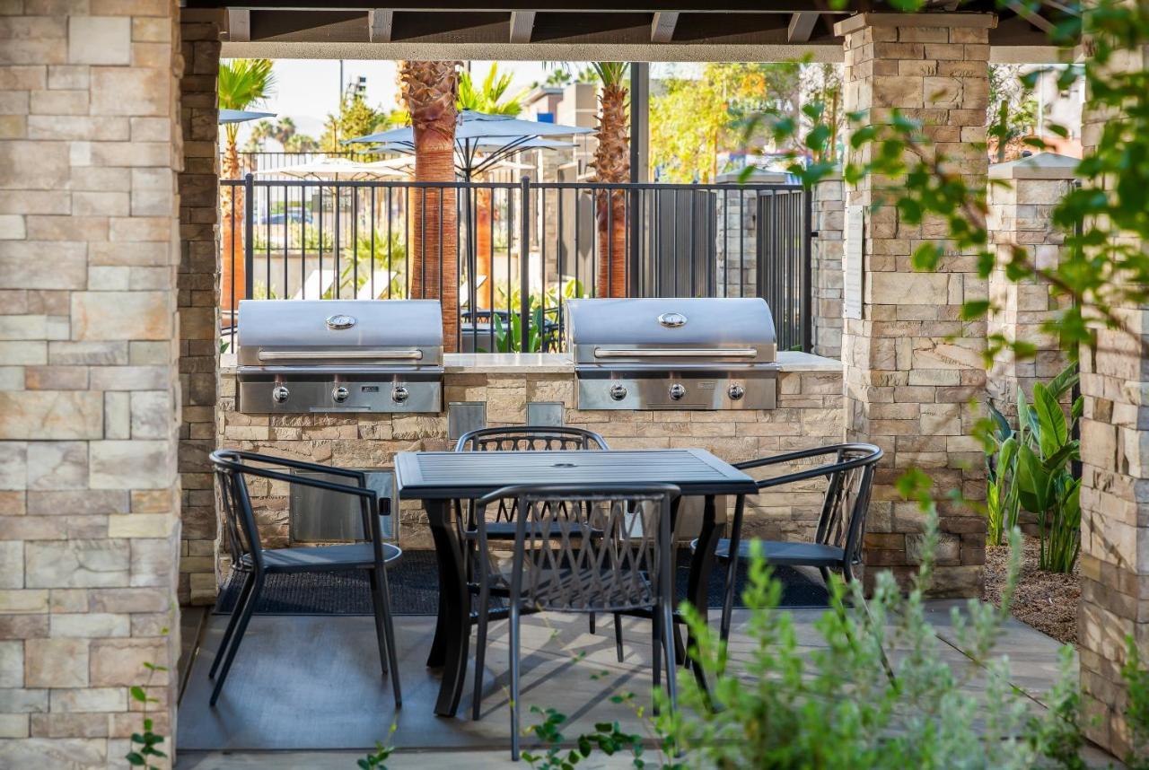 Staybridge Suites - San Bernardino - Loma Linda מראה חיצוני תמונה
